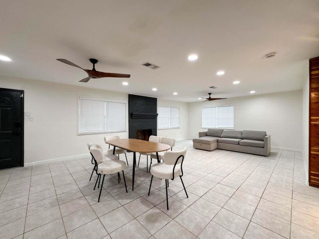435 County Road 3310, Cleveland, TX 77327