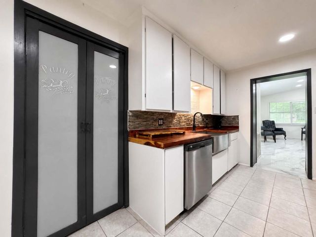 435 County Road 3310, Cleveland, TX 77327