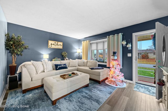 2312 Darrell Dr, Louisville, KY 40216