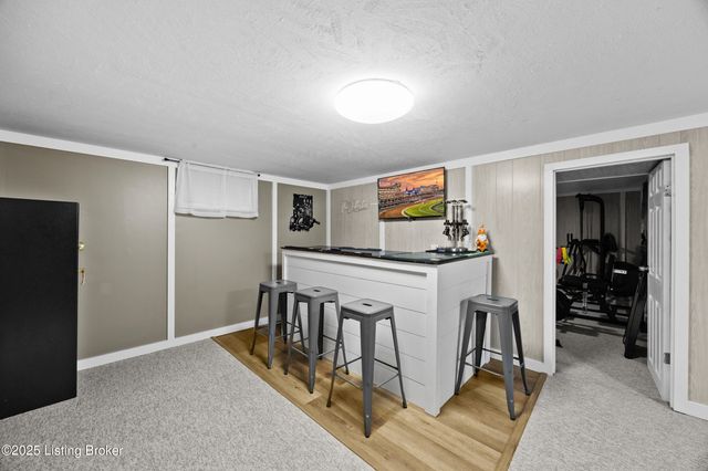 2312 Darrell Dr, Louisville, KY 40216