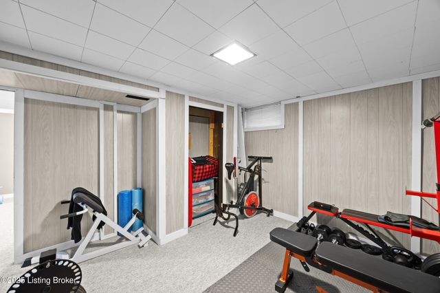 2312 Darrell Dr, Louisville, KY 40216