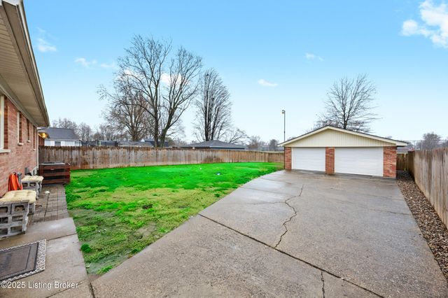 2312 Darrell Dr, Louisville, KY 40216