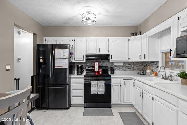 2312 Darrell Dr, Louisville, KY 40216