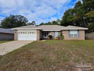 6913 Hanover Ct, Milton, FL 32570