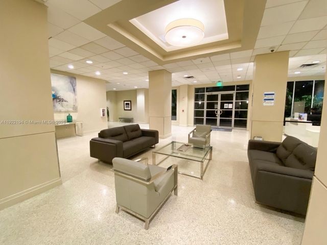 4001 S Ocean Dr 12N, Hollywood, FL 33019
