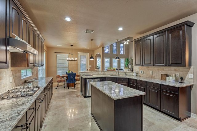 19089 Grandview Point, Montgomery, TX 77356