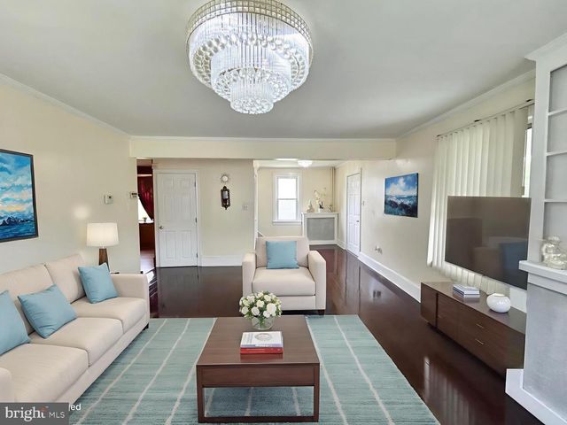 628 W 2ND STREET, Florence, NJ 08518