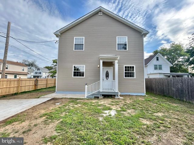 628 W 2ND STREET, Florence, NJ 08518