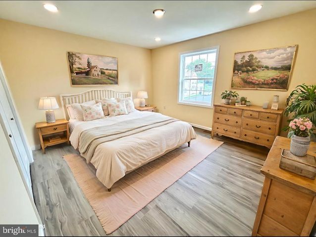 628 W 2ND STREET, Florence, NJ 08518