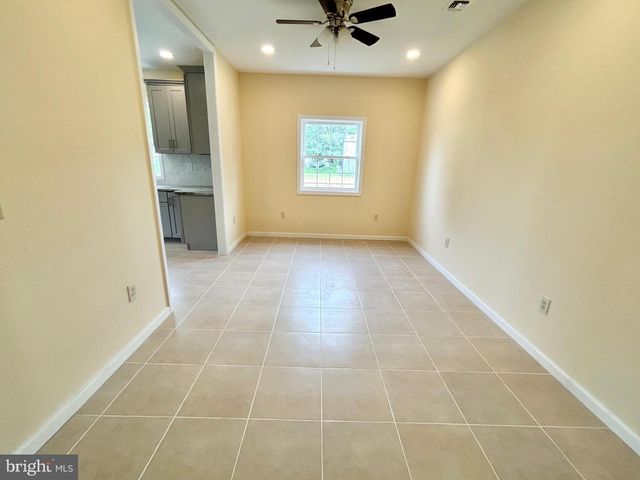 628 W 2ND ST, Florence, NJ 08518