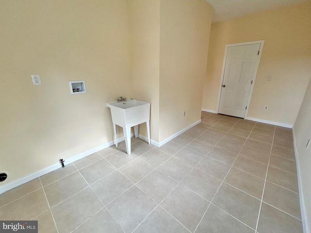 628 W 2ND ST, Florence, NJ 08518