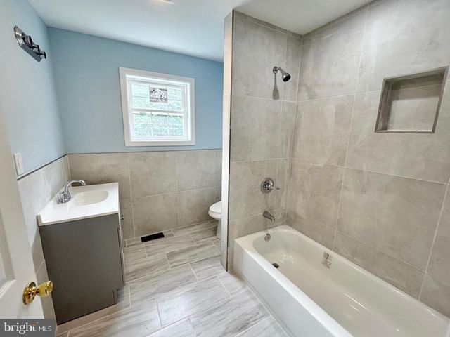 628 W 2ND ST, Florence, NJ 08518