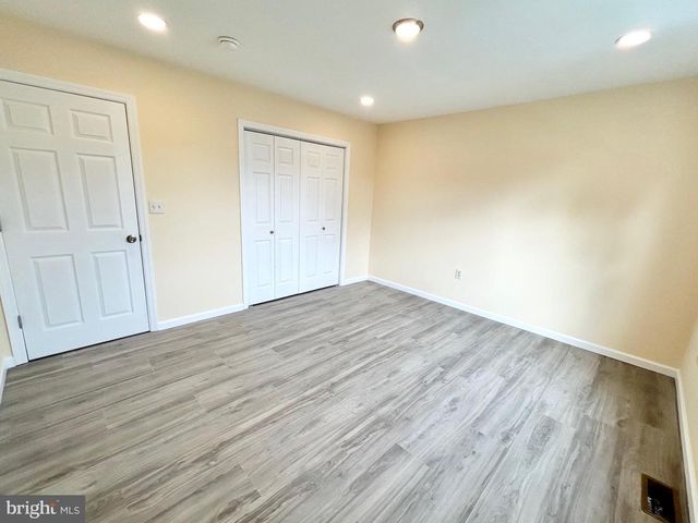 628 W 2ND ST, Florence, NJ 08518