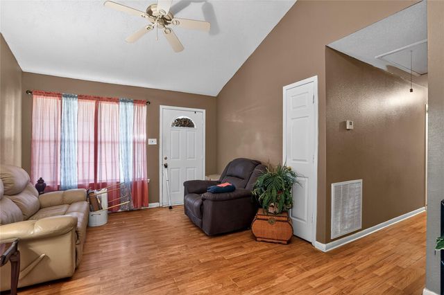1019 Lamar Street, Liberty, TX 77575