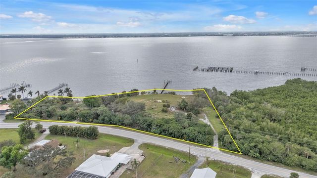 24105 HARBORVIEW ROAD, Punta Gorda, FL 33980