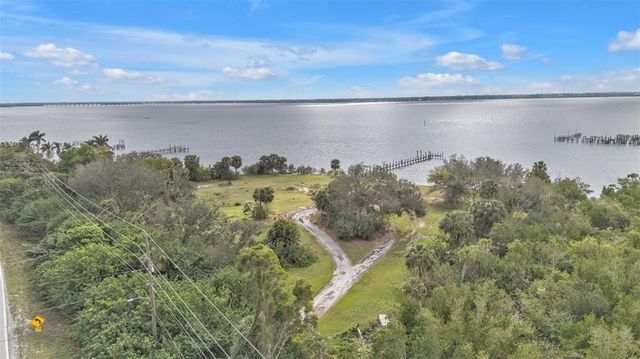 24105 HARBORVIEW ROAD, Punta Gorda, FL 33980
