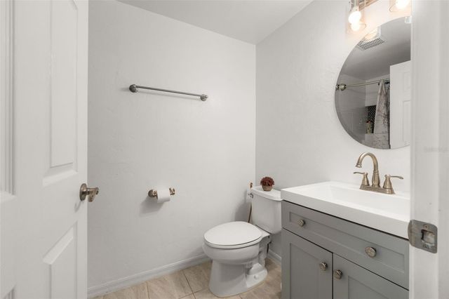416 NW 50TH BOULEVARD, Gainesville, FL 32607