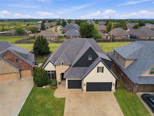 521 W 127th Street S, Jenks, OK 74037