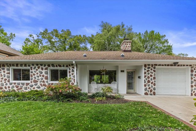 720 Rock PLACE, Glendale, WI 53209