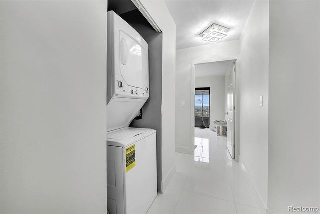 5000 Town Center Dr 2405, Southfield, MI 48075