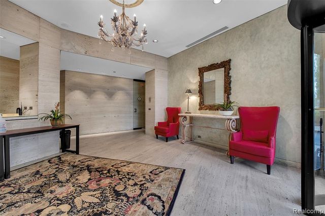 5000 Town Center Dr 2405, Southfield, MI 48075