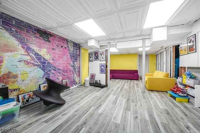 72 Stony Brook Rd, Montville Twp., NJ 07045