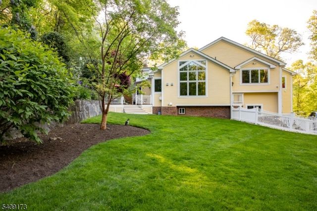 72 Stony Brook Rd, Montville Twp., NJ 07045