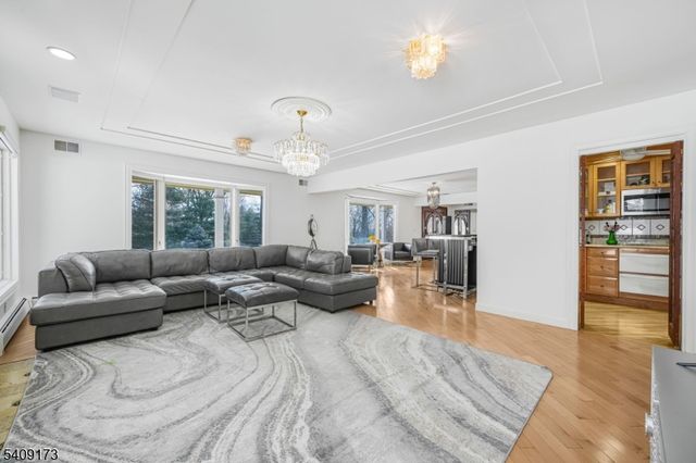 72 Stony Brook Rd, Montville Twp., NJ 07045