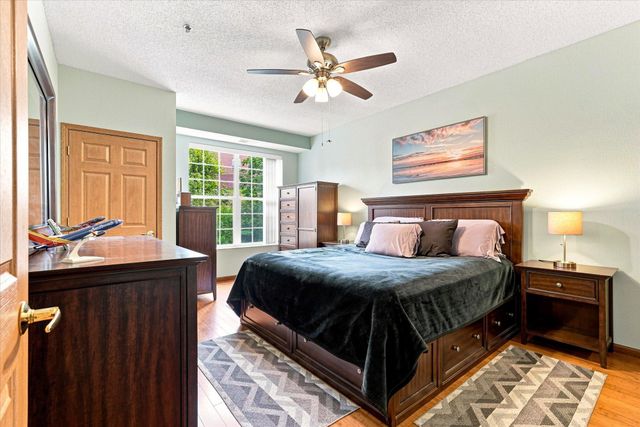 15001 Burnhaven Drive 207, Burnsville, MN 55306
