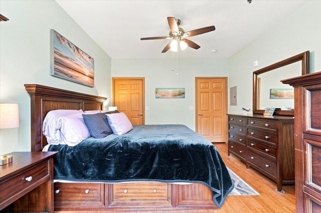 15001 Burnhaven Drive 207, Burnsville, MN 55306