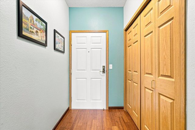 15001 Burnhaven Drive 207, Burnsville, MN 55306