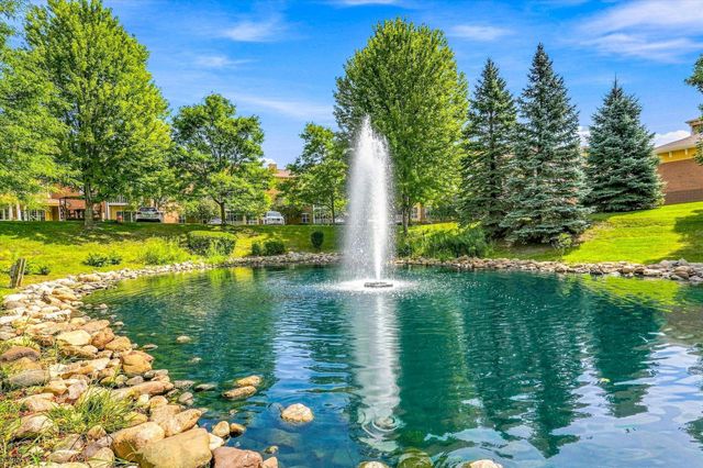 15001 Burnhaven Drive 207, Burnsville, MN 55306