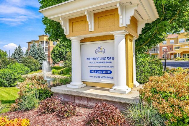 15001 Burnhaven Drive 207, Burnsville, MN 55306