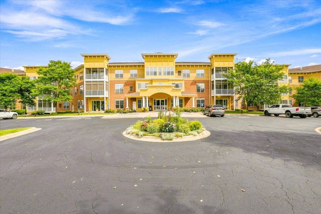 15001 Burnhaven Drive 207, Burnsville, MN 55306