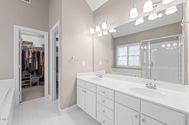 203 Wyndham Drive, Chapel Hill, NC 27516