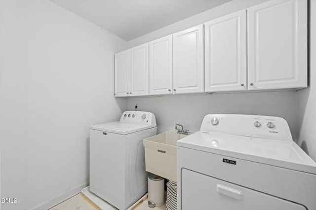 203 Wyndham Drive, Chapel Hill, NC 27516