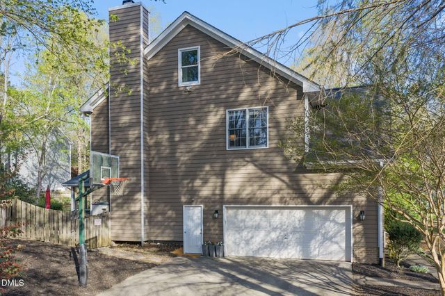 203 Wyndham Drive, Chapel Hill, NC 27516