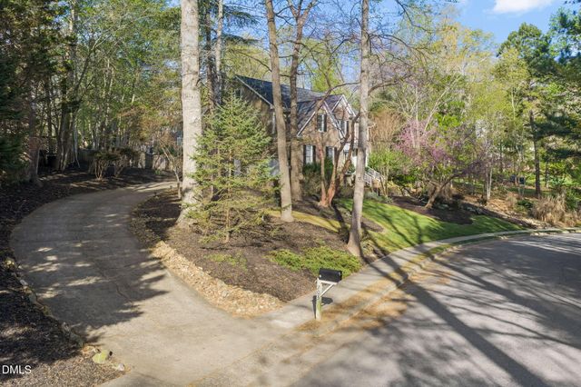 203 Wyndham Drive, Chapel Hill, NC 27516