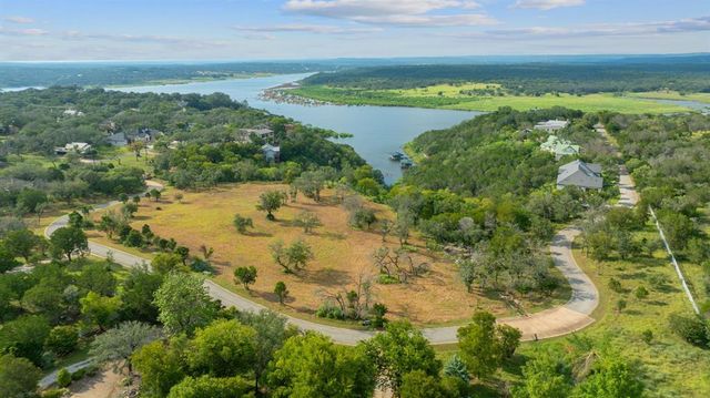 200 Contrails WAY, Spicewood, TX 78669