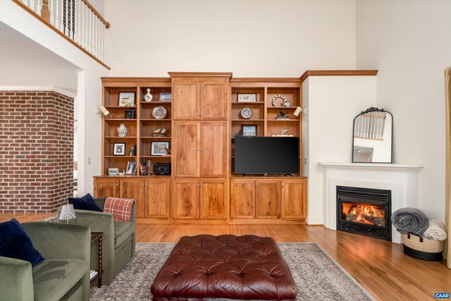 4444 WOODS EDGE RD, Charlottesville, VA 22974