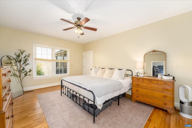 4444 WOODS EDGE RD, Charlottesville, VA 22974