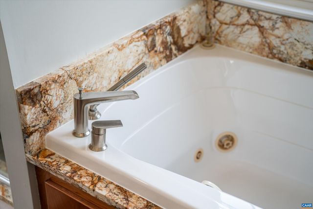 4444 WOODS EDGE RD, Charlottesville, VA 22974