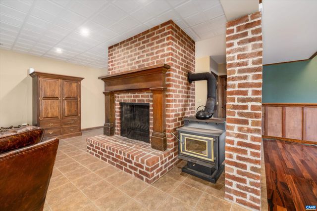 4444 WOODS EDGE RD, Charlottesville, VA 22974