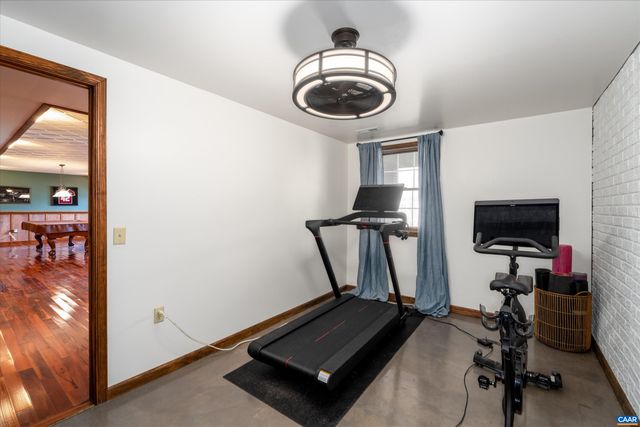 4444 WOODS EDGE RD, Charlottesville, VA 22974