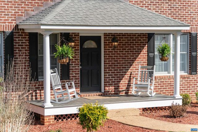 4444 WOODS EDGE RD, Charlottesville, VA 22974