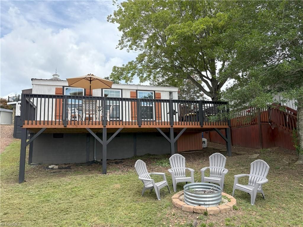 162 Dogwood Circle, New London, NC 28127