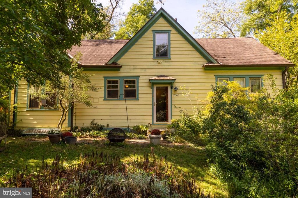 2063 HARTS LN #, Conshohocken, PA 19428 — exterior