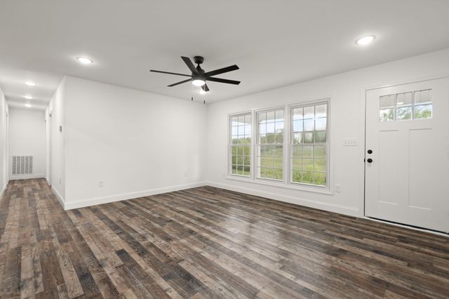 827 Pine Hill Brock Road, London, KY 40741