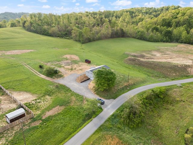 827 Pine Hill Brock Road, London, KY 40741
