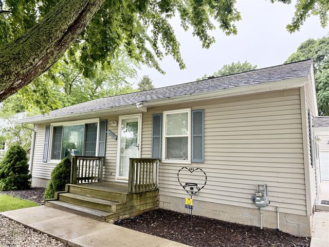 2038 Columbus Avenue, Muskegon, MI 49441